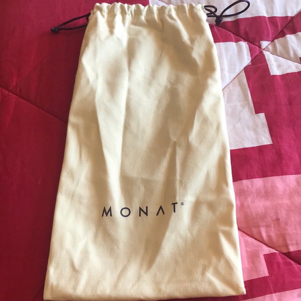 Monat bag